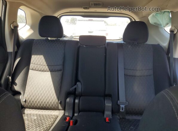 JN8AT2MT7HW386344 2017 NISSAN ROGUE Gray Widok tylnych siedzeń