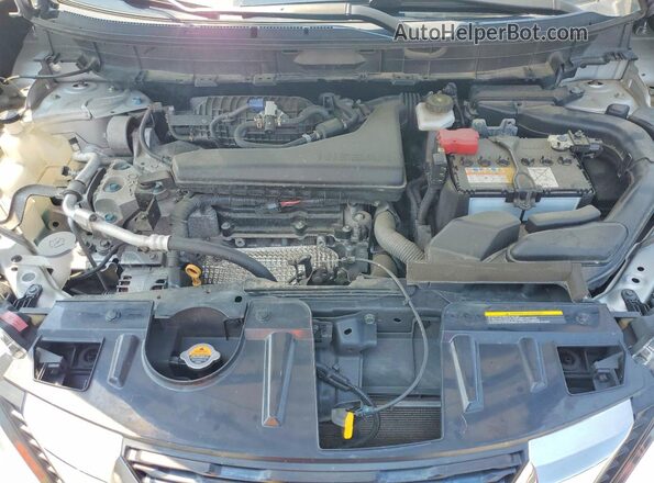 JN8AT2MT7LW041663 2020 NISSAN ROGUE Silver Vista del compartimento del motor
