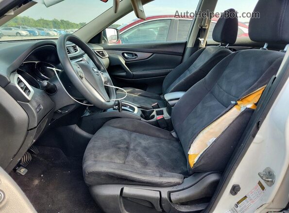 JN8AT2MTXGW004063 2016 NISSAN ROGUE White Widok wnętrza z przodu