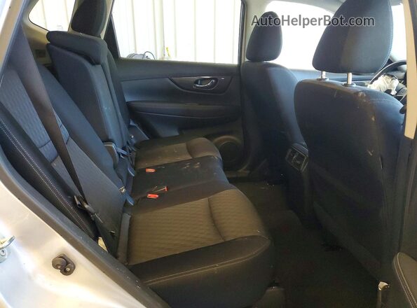 JN8AT2MV3LW111614 2020 NISSAN ROGUE Silver Սալոնի հետևի տեսք