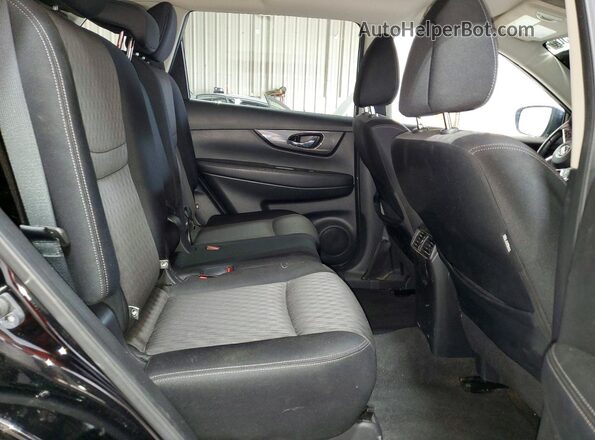 JN8AT2MV4JW312905 2018 NISSAN ROGUE Black Rear interior view