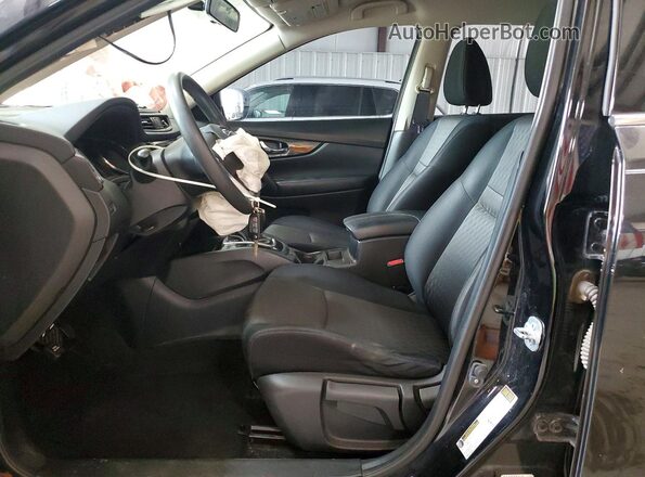 JN8AT2MV6HW263099 2017 NISSAN ROGUE Черный Вид салона спереди