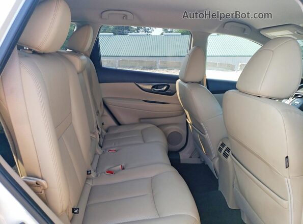 JN8AT2MV7GW149725 2016 NISSAN ROGUE White Вид задніх сидінь