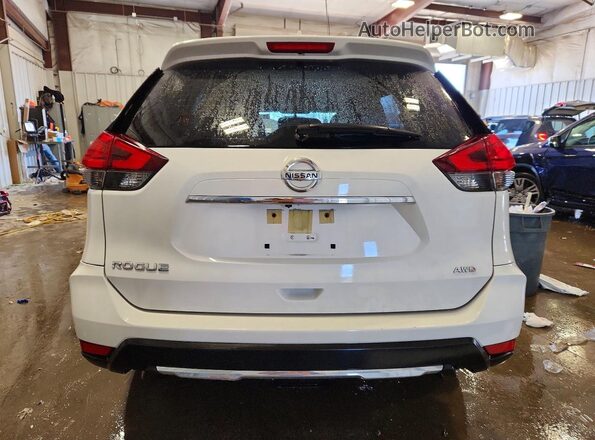 JN8AT2MV7HW009756 2017 NISSAN ROGUE White Вид ззаду