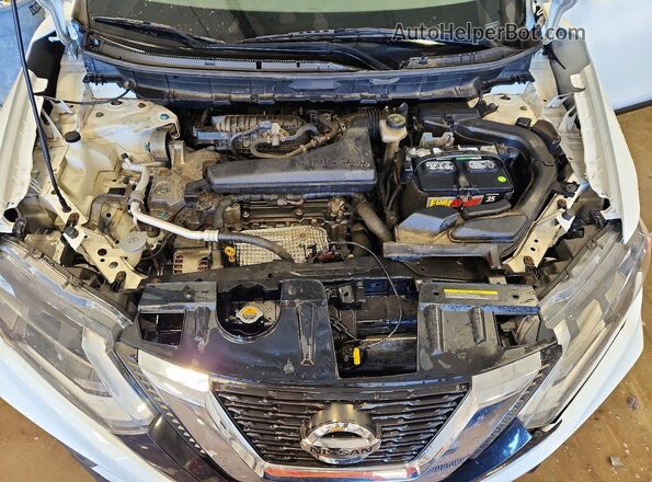 JN8AT2MV7HW009756 2017 NISSAN ROGUE White Вид задньої частини салону