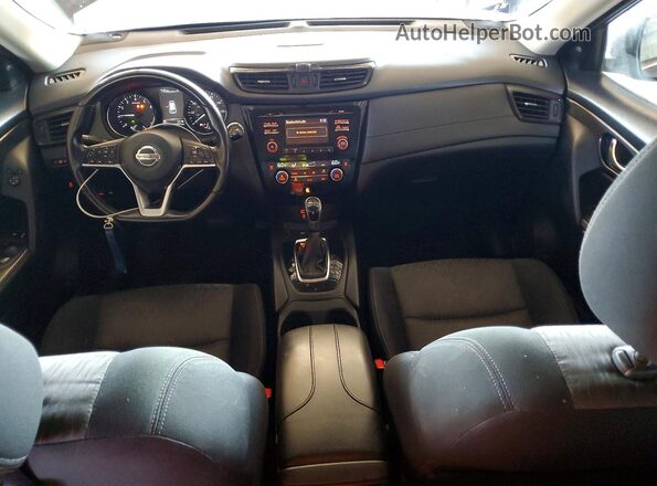 JN8AT2MV8HW010849 2017 NISSAN ROGUE Silver Widok deski rozdzielczej