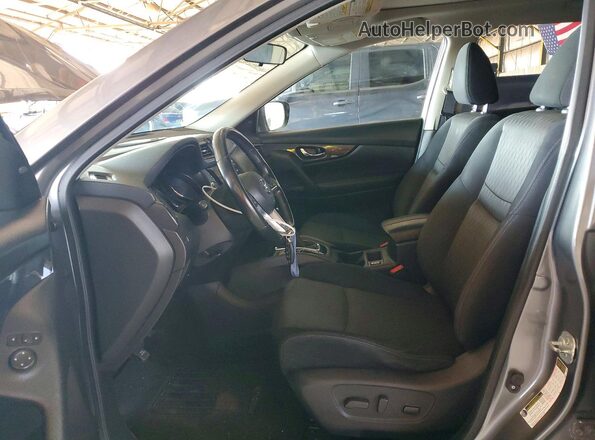 JN8AT2MV8HW010849 2017 NISSAN ROGUE Silver Widok wnętrza z przodu