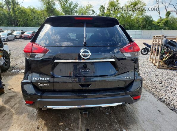JN8AT2MVXHW022372 2017 NISSAN ROGUE Черный Вид сзади