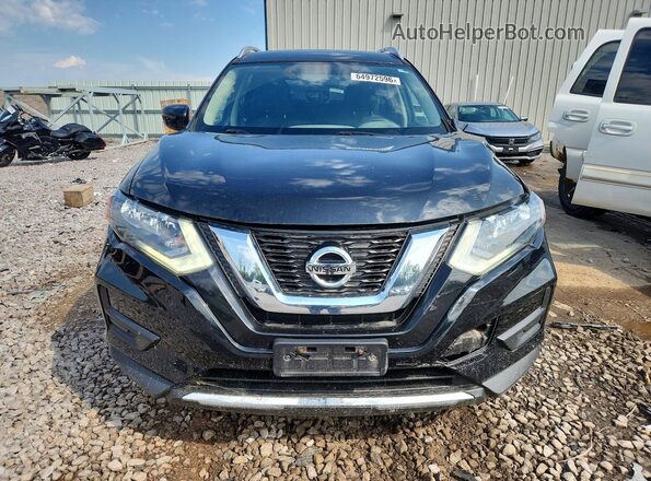 JN8AT2MVXHW022372 2017 NISSAN ROGUE Черный Вид спереди