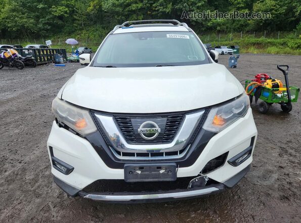 JN8AT2MVXHW282982 2017 NISSAN ROGUE Белый Вид спереди