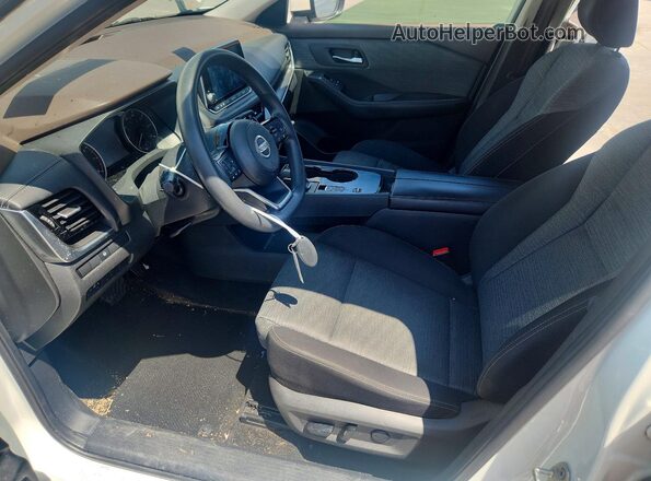 JN8AT3BA9MW001321 2021 NISSAN ROGUE Белый Вид салона спереди
