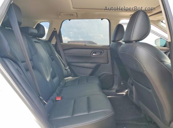 JN8AT3CA3MW010899 2021 NISSAN ROGUE White Rear interior view
