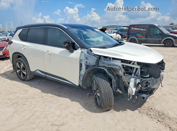 JN8AT3CA3MW010899 2021 NISSAN ROGUE White Front right