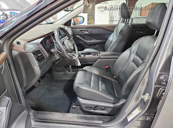 JN8AT3CB3MW219021 2021 NISSAN ROGUE Charcoal Вид салону спереду