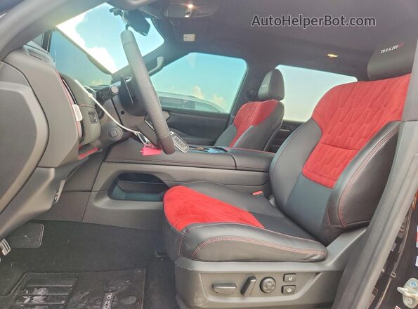 JN8AY3FBXT9122375 2026 NISSAN ARMADA Black Front interior view