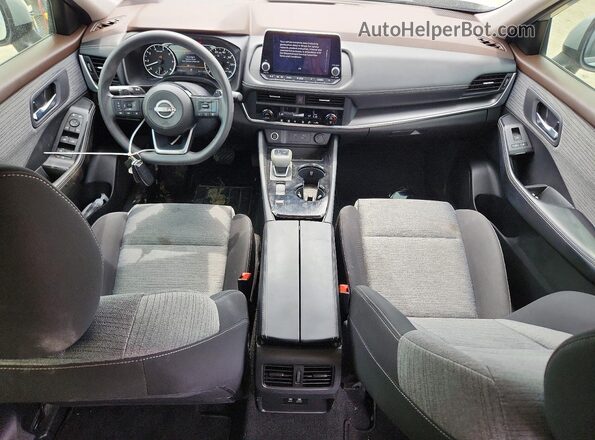 JN8BT3BA0PW431795 2023 NISSAN ROGUE Серебряный Вид панели приборов