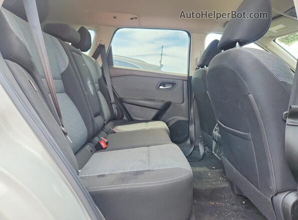 JN8BT3BA6PW404603 2023 NISSAN ROGUE White Rear interior view