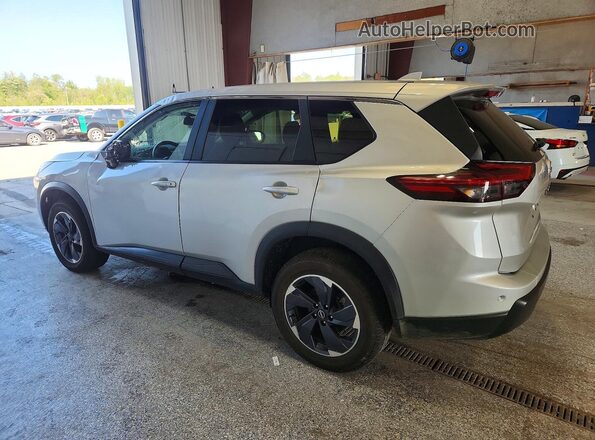 JN8BT3BB6SW417210 2025 NISSAN ROGUE Silver Rear left