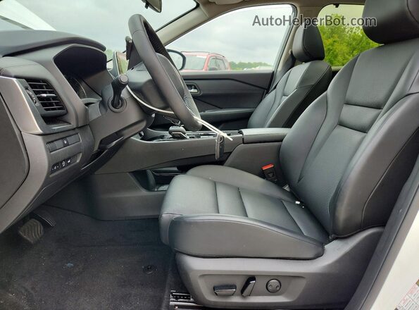 JN8BT3BB9SW429951 2025 NISSAN ROGUE White წინა სალონის ხედი