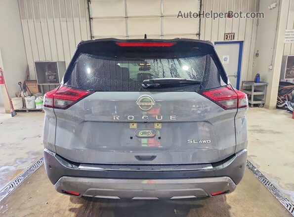 JN8BT3CB0PW182339 2023 NISSAN ROGUE Gray Widok z tyłu