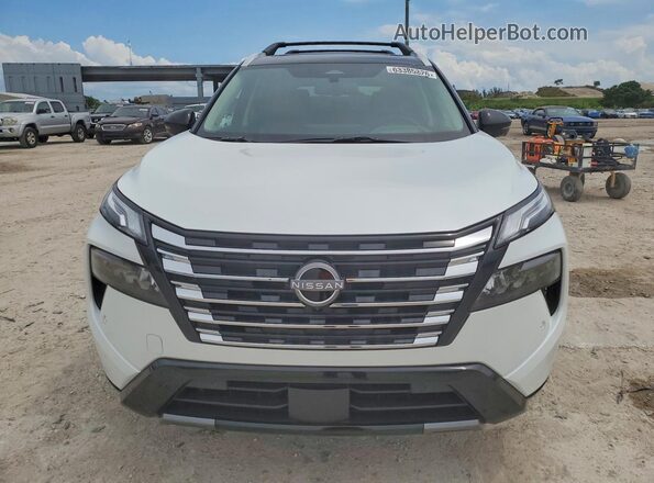 JN8BT3DD7TW311946 2026 NISSAN ROGUE Белый Вид спереди