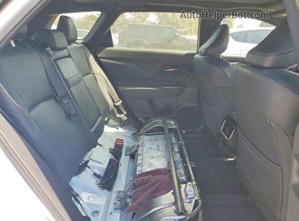 JTDACAAJ7S3019557 2025 TOYOTA CROWN White Вид задньої частини салону