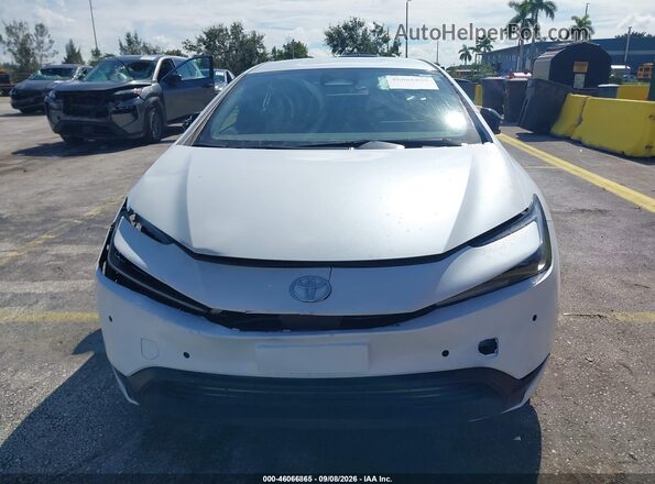 JTDACAAU1R3025259 2024 TOYOTA PRIUS White Vista frontal