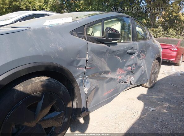 JTDACAAU4R3028429 2024 TOYOTA PRIUS Gray Front view