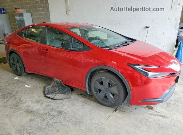 JTDACAAU5R3046597 2024 TOYOTA PRIUS Красный Передняя правая четверть