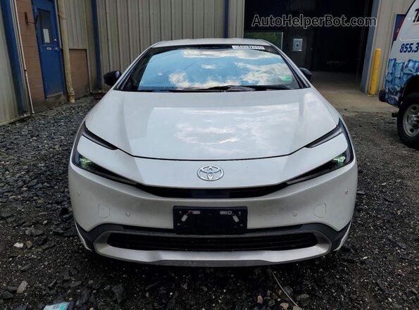 JTDACACU5P3000732 2023 TOYOTA PRIUS Белый Вид спереди