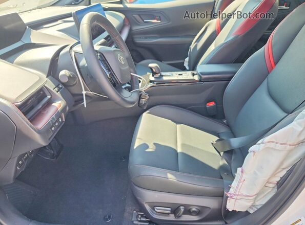 JTDACACU5S3051060 2025 TOYOTA PRIUS White Front interior view