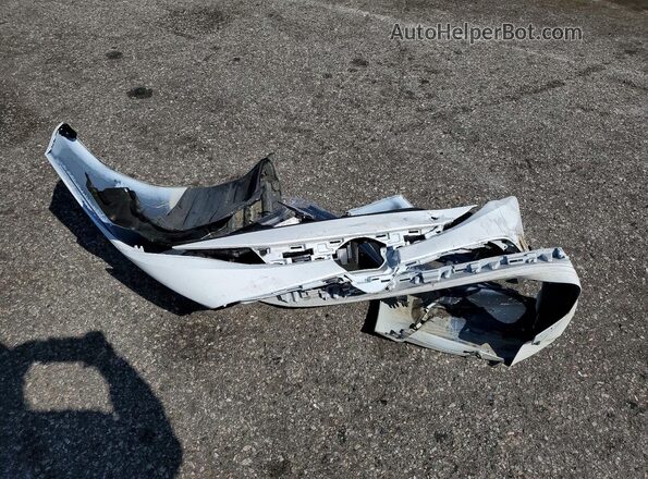 JTDB4MEE1R3020326 2024 TOYOTA COROLLA White Շարժիչի բաժամունքի տեսք