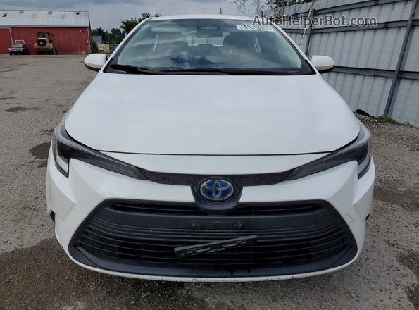 JTDBCMFE4PJ014983 2023 TOYOTA COROLLA White Вид спереду