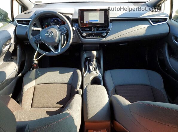 JTDBCMFE4T3118470 2026 TOYOTA COROLLA White Widok deski rozdzielczej