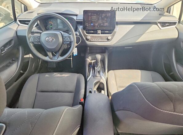 JTDBCMFEXP3006102 2023 TOYOTA COROLLA Серебряный Вид панели приборов