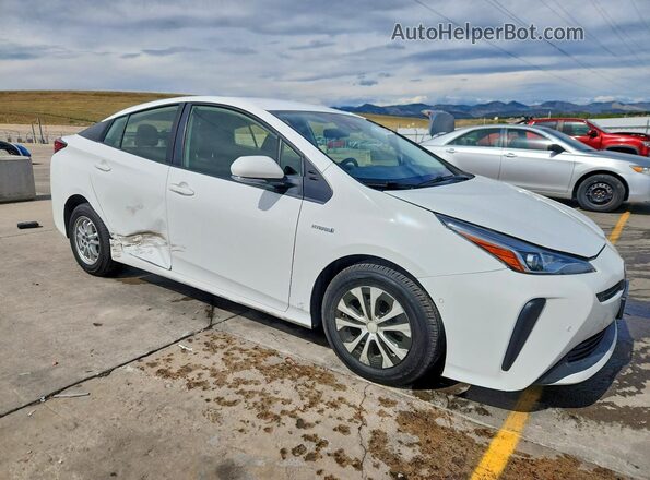 JTDKAMFU0M3152386 2021 TOYOTA PRIUS Белый Передняя правая четверть