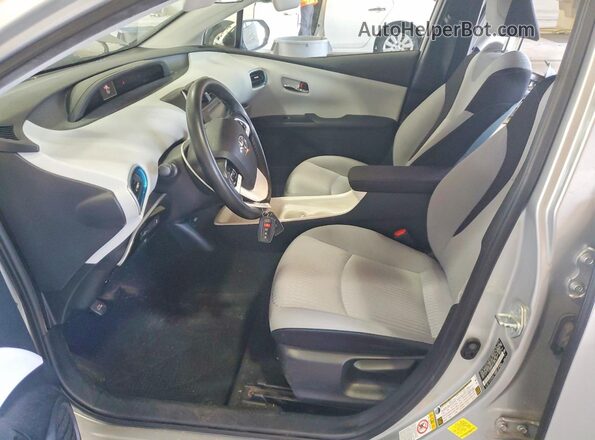 JTDKARFP1H3002140 2017 TOYOTA PRIUS Silver Vista interior delantera
