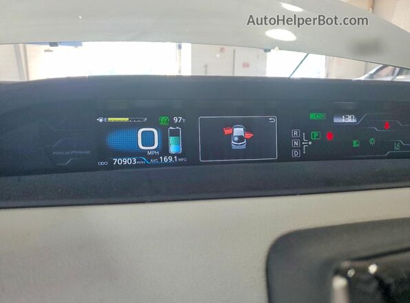 JTDKARFP1H3002140 2017 TOYOTA PRIUS Silver Vista del cuadro de instrumentos