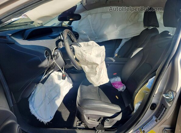 JTDKARFP2H3002874 2017 TOYOTA PRIUS Silver Սալոնի դիմացի տեսք