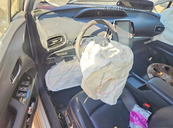 JTDKARFP2H3002874 2017 TOYOTA PRIUS Silver Առջևի վահանակի տեսք