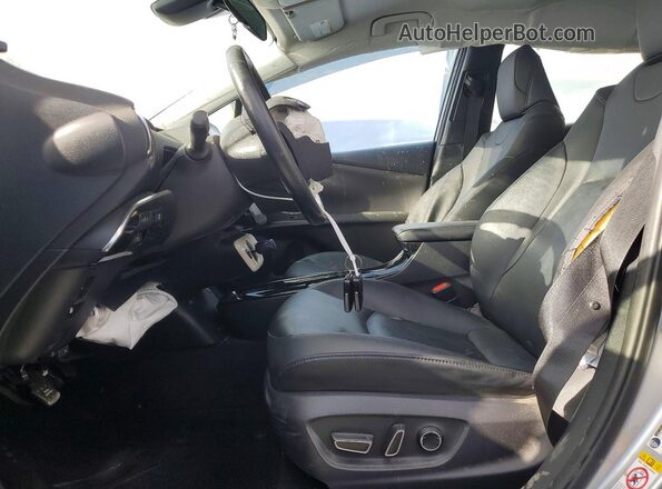 JTDKARFP3H3067426 2017 TOYOTA PRIUS Серебряный Вид салона спереди
