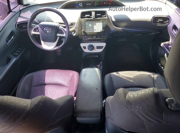 JTDKARFU2H3531909 2017 TOYOTA PRIUS Silver Вид панелі приладів
