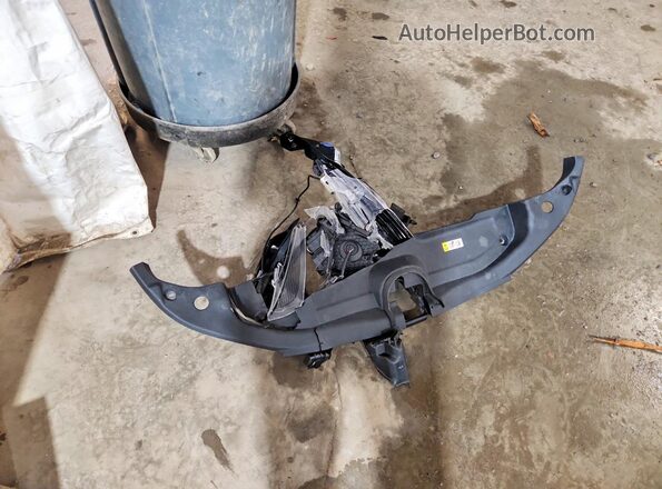 JTDL9MFU2N3033379 2022 TOYOTA PRIUS Silver Vista del compartimento del motor