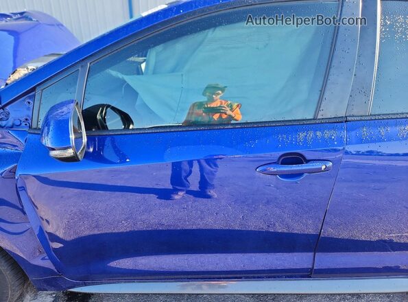 JTDS4RCE3LJ032674 2020 TOYOTA COROLLA Blue Вид салону спереду