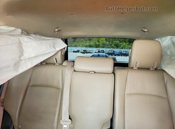 JTEBU5JR2J5600686 2018 TOYOTA 4RUNNER White Հետևի նստատեղերի տեսք
