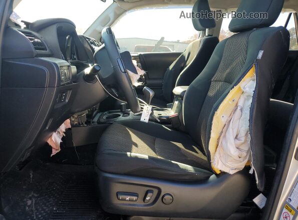 JTEBU5JR7K5701398 2019 TOYOTA 4RUNNER Silver Front interior view