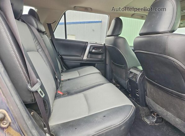 JTEBU5JRXG5390637 2016 TOYOTA 4RUNNER Blue Вид задньої частини салону
