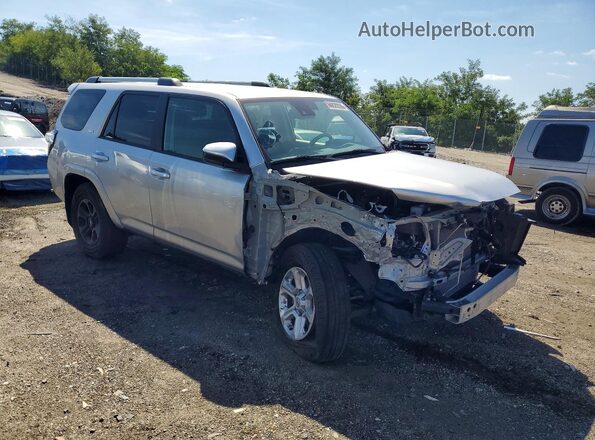 JTEEU5JR3R5311373 2024 TOYOTA 4RUNNER Silver Przód prawy