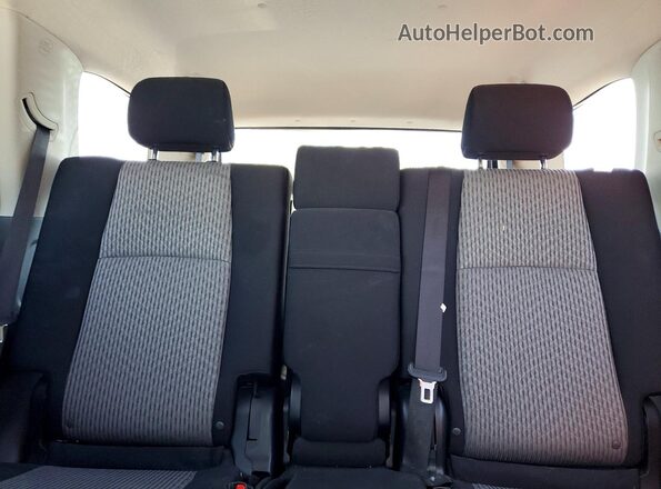 JTEEU5JR3R5311373 2024 TOYOTA 4RUNNER Silver Widok tylnych siedzeń
