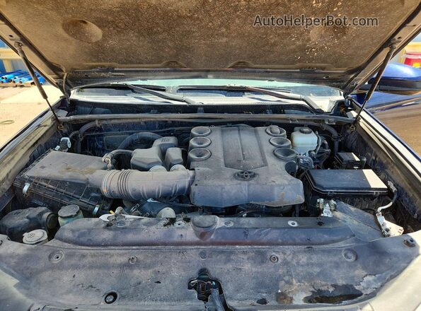 JTEMU5JR3M5940832 2021 TOYOTA 4RUNNER Blue Widok komory silnika